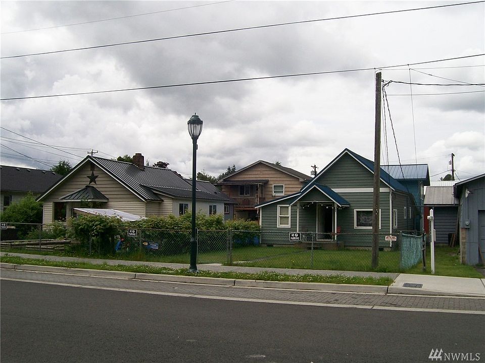 1st image of 108 S Kentucky Ave