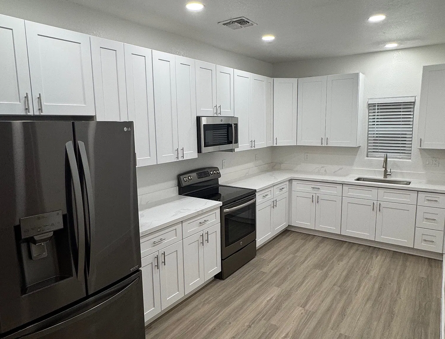 4 bed, 2000 sqft, $1,995 — Photo 1