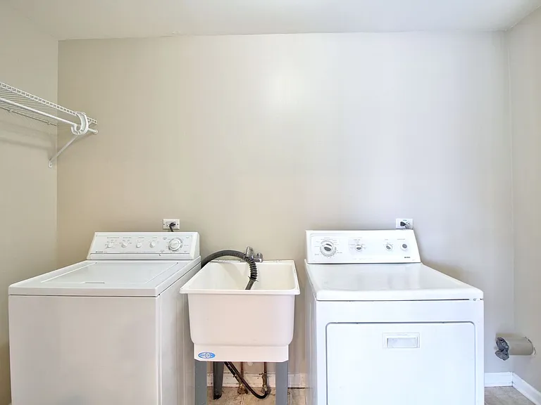 1504 Pheasant Landing Dr — Photo 20