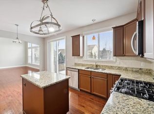 1324 Yosemite Valley Dr, Milford, MI