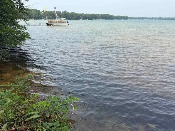 14832 Williams Dr, Elk Rapids, MI 49629