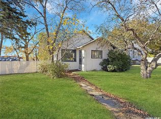 206 6th AVENUE NW, Swift Current, SK S9H 0X8