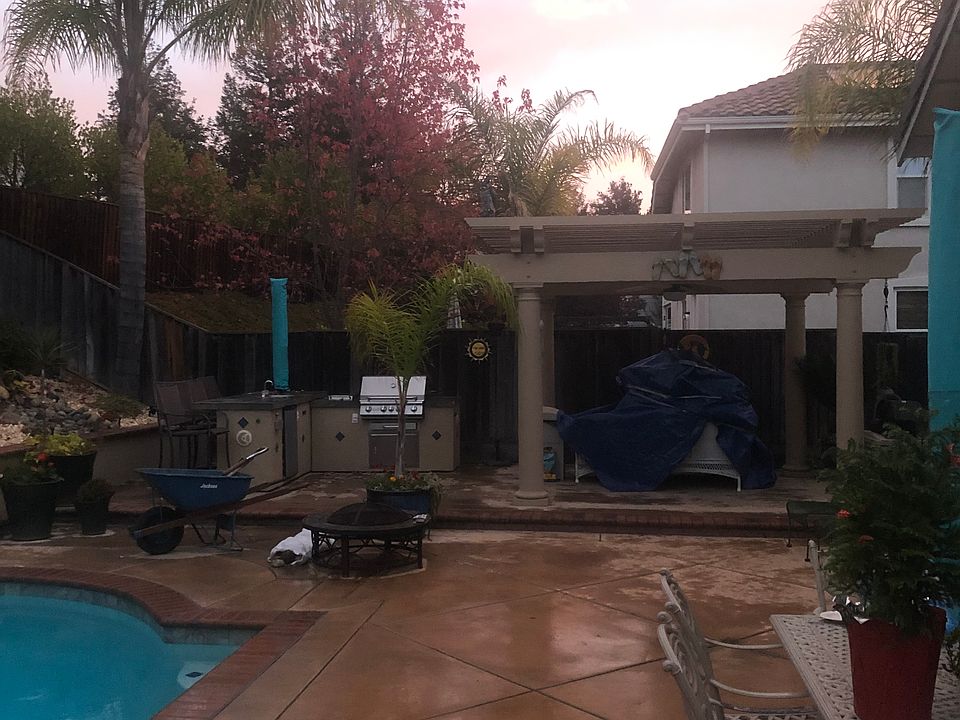 2nd image of 534 Ridgecrest Cir