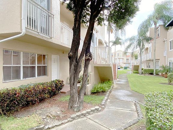 5th image of 670 NW 85th Pl APT 108