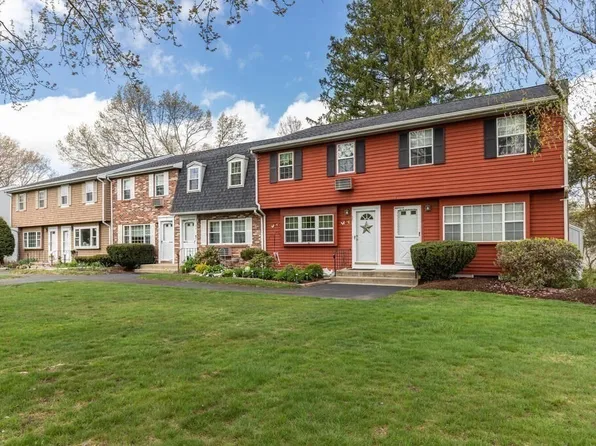 2 Christopher Dr APT 6, South Easton, MA 02375