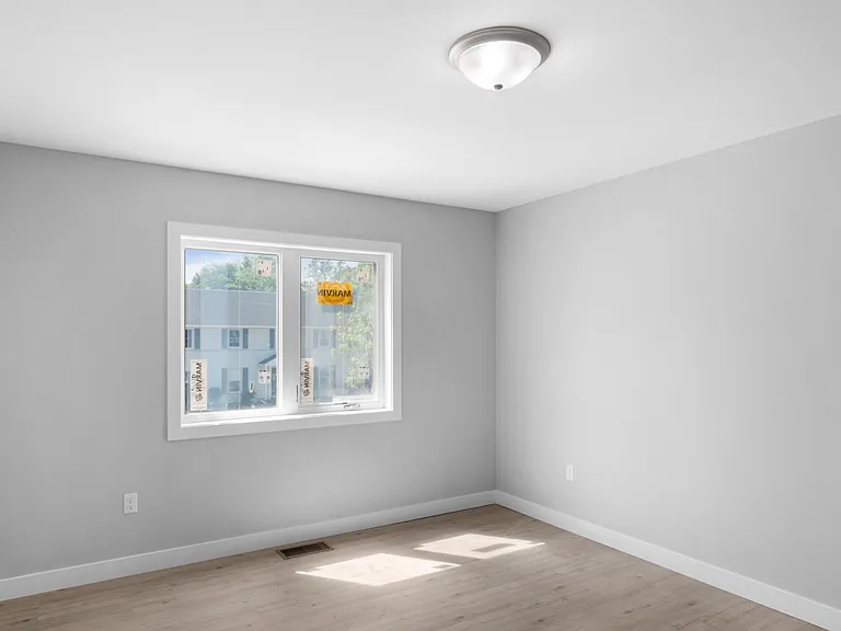 500 Cambridge St — Photo 17