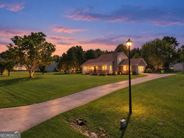 105 Overlook Dr, McDonough, GA 30252
