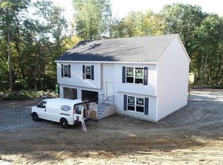 1060 E Lake Rd, Oakdale, CT 06370