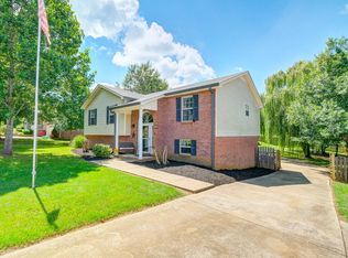 712 N Woodson Rd, Clarksville, TN 37043