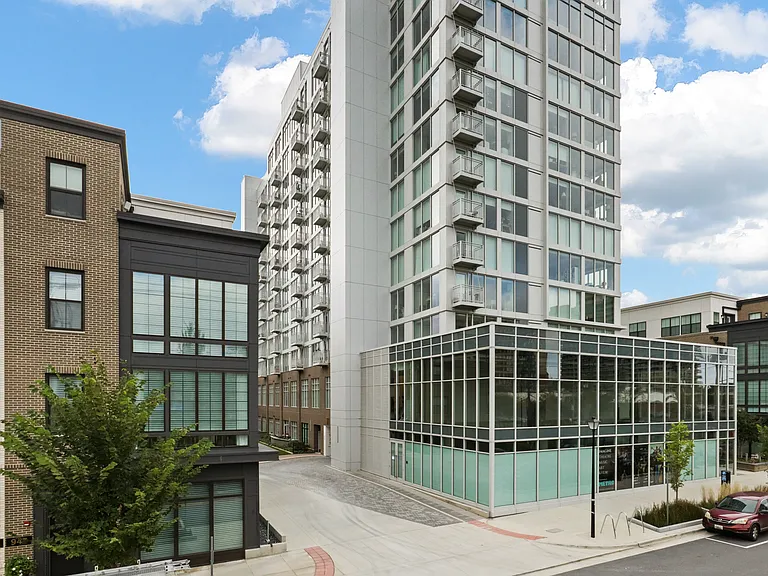 925 N Fairfax St #311 — Photo 32