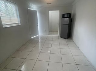 10261 SW 49th St #1, Miami, FL 33165