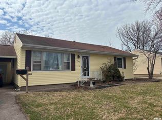 1405 Lakelawn Dr, Jacksonville, IL 62650