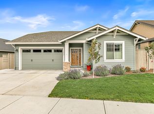 3937 Wyoming Ln, Medford, OR 97504
