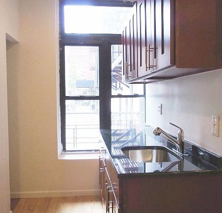 2nd image of 170 W 123rd St APT 1C