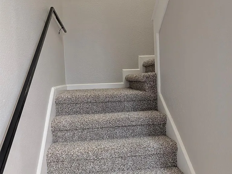 3258 Continental Dr — Photo 9