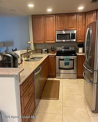2 bed, 1.5 bath, 1072 sqft, $2,000 — Photo 3