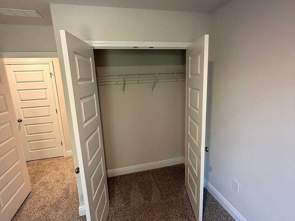 1st image of 17 Hatten Ct