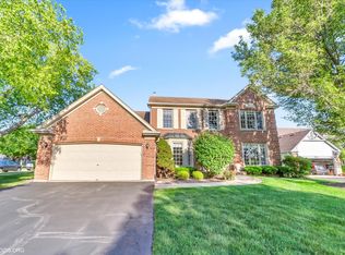 1175 Oxford Ct, Lake Zurich, IL