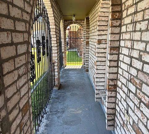 2nd image of 5110 Toulon St