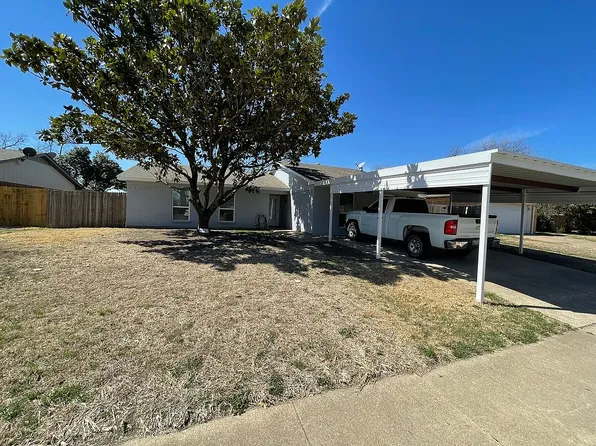 1137 N Knowles Dr, Saginaw, TX 76179