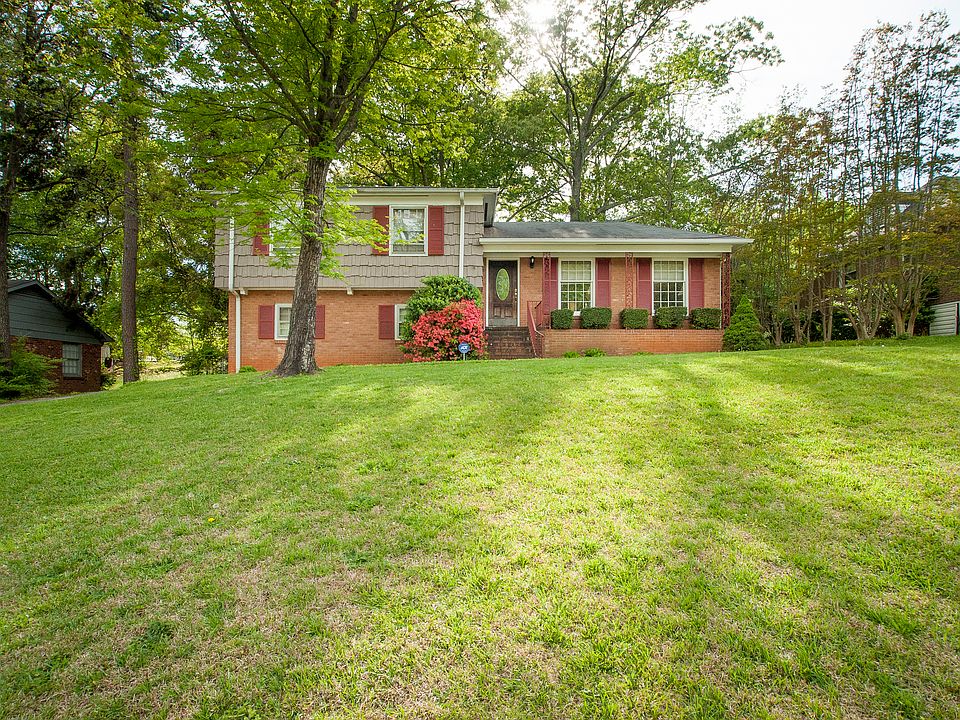 1st image of 213 Sheffield Dr