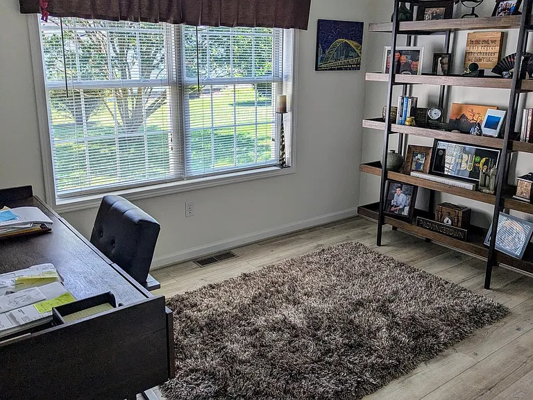 47 Radcliffe Dr — Photo 14