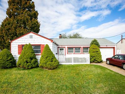 312 Forest Ave, Massapequa, NY, 11758