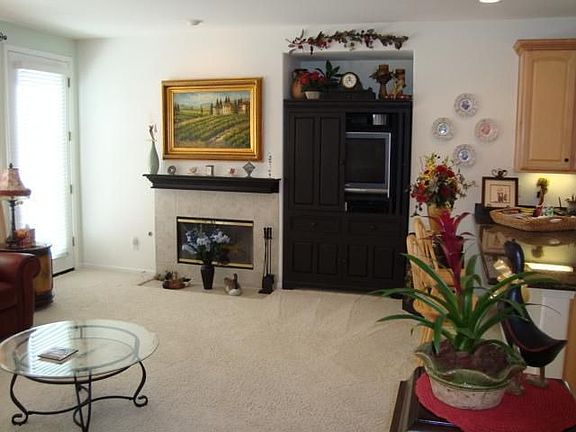 2nd image of 410 Dogwood Dr