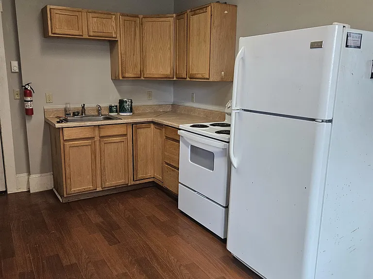 21 S Main St #4 — Photo 7