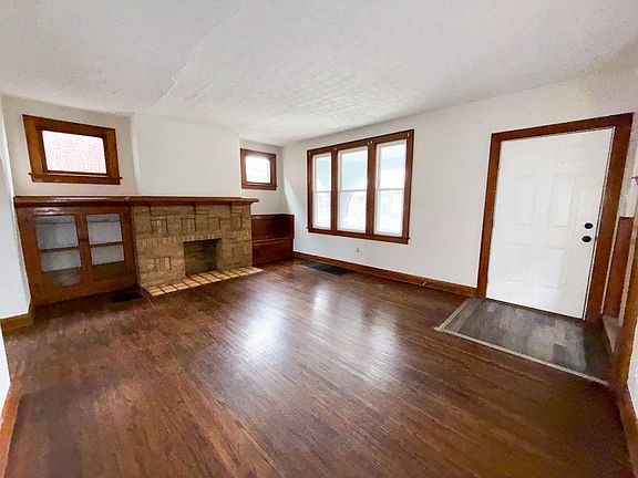 2nd image of 1342 S Champion Ave