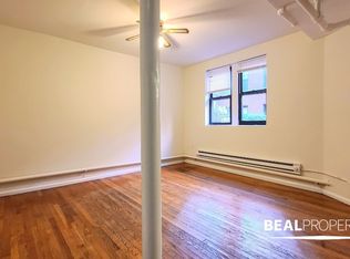 3900 N Janssen Ave #G, Chicago, IL 60613