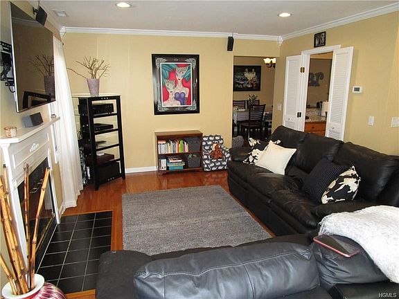 3rd image of 802 Chestnut Dr