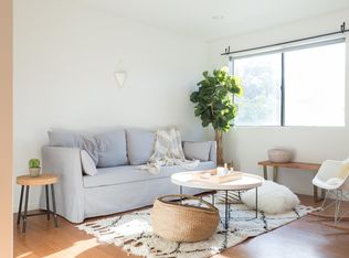 2117 Clinton St #306, Los Angeles, CA 90026