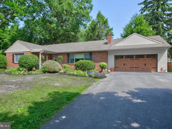 81 Sunrise Ave, Lancaster, PA 17601