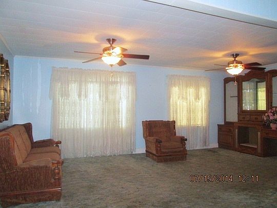 3rd image of 536 Caston Ave