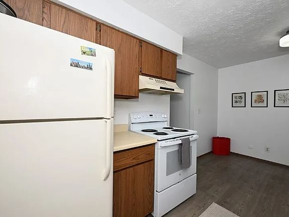 5th image of 1673 Dominion Dr #1673
