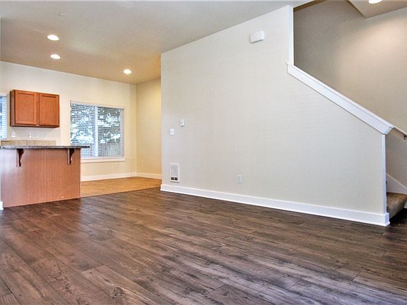 5th image of 645 S Trafton St APT A6