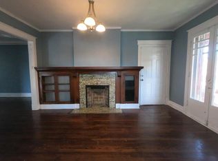 212 W 39th St APT 2W, Kansas City, MO 64111
