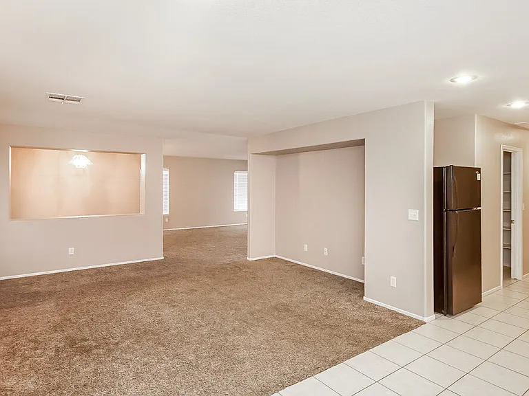 773 Thorton Beach St — Photo 6