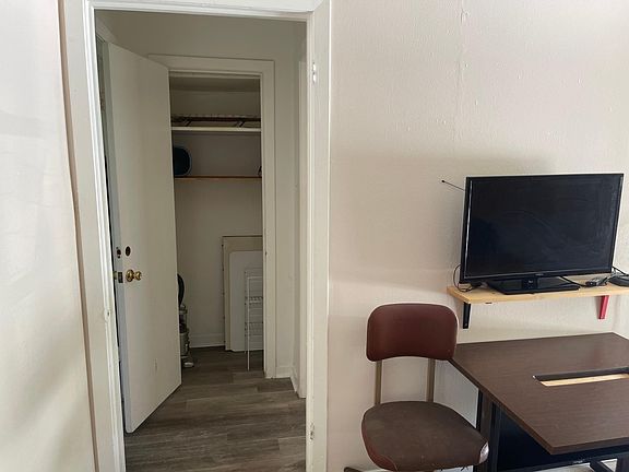5th image of 3831 N Braeswood Blvd APT 7