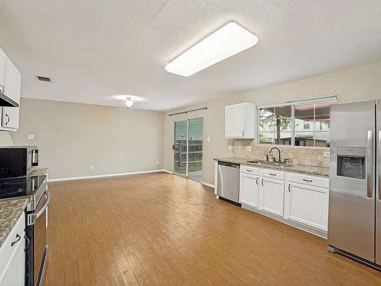 5426 Wincheap Dr — Photo 10