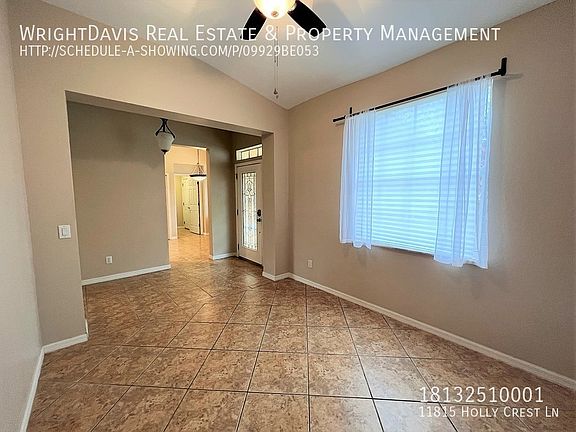 4th image of 11815 Holly Crest Ln