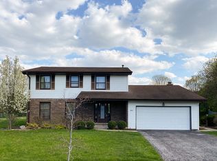 880 Spring Ct, Lake Zurich, IL 60047