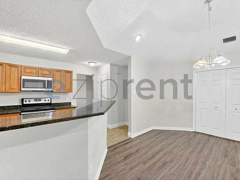 6117 Ivy Glen Dr — Photo 14