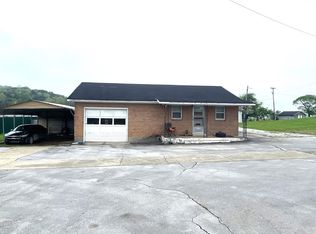 1045 Flint Ridge Rd, Horse Cave, KY 42749