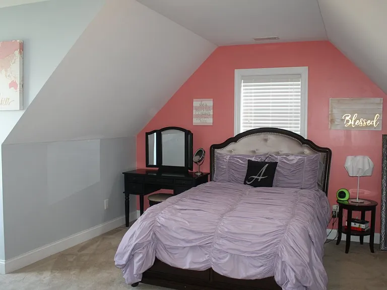 77 Solomon Cir — Photo 11