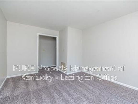 4th image of 3736 Camelot Dr #C