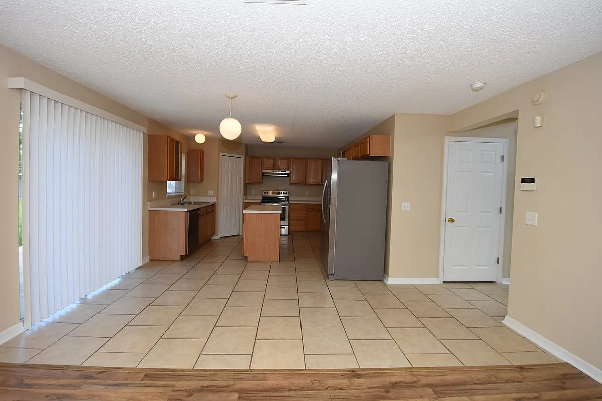 27 Riverdale Ln — Photo 4
