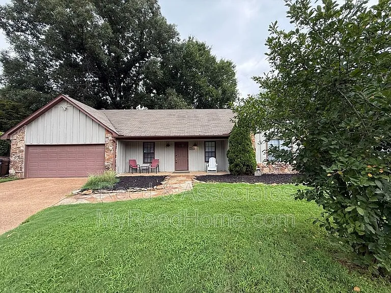 3040 Delvan Cv — Photo 1