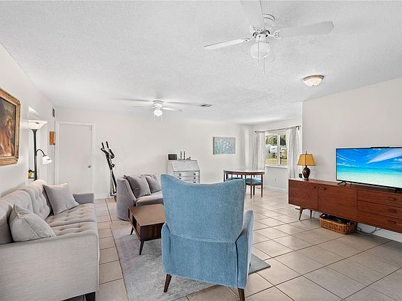 4th image of 6057 Myrtlewood Rd